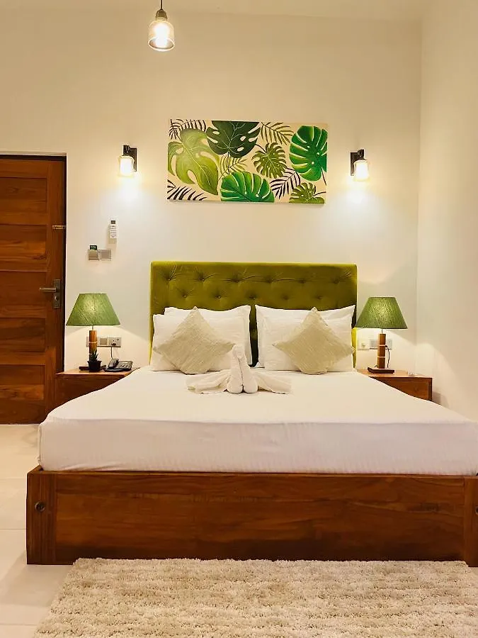 נגומבו J Leaf Hotel By Blue Bird
