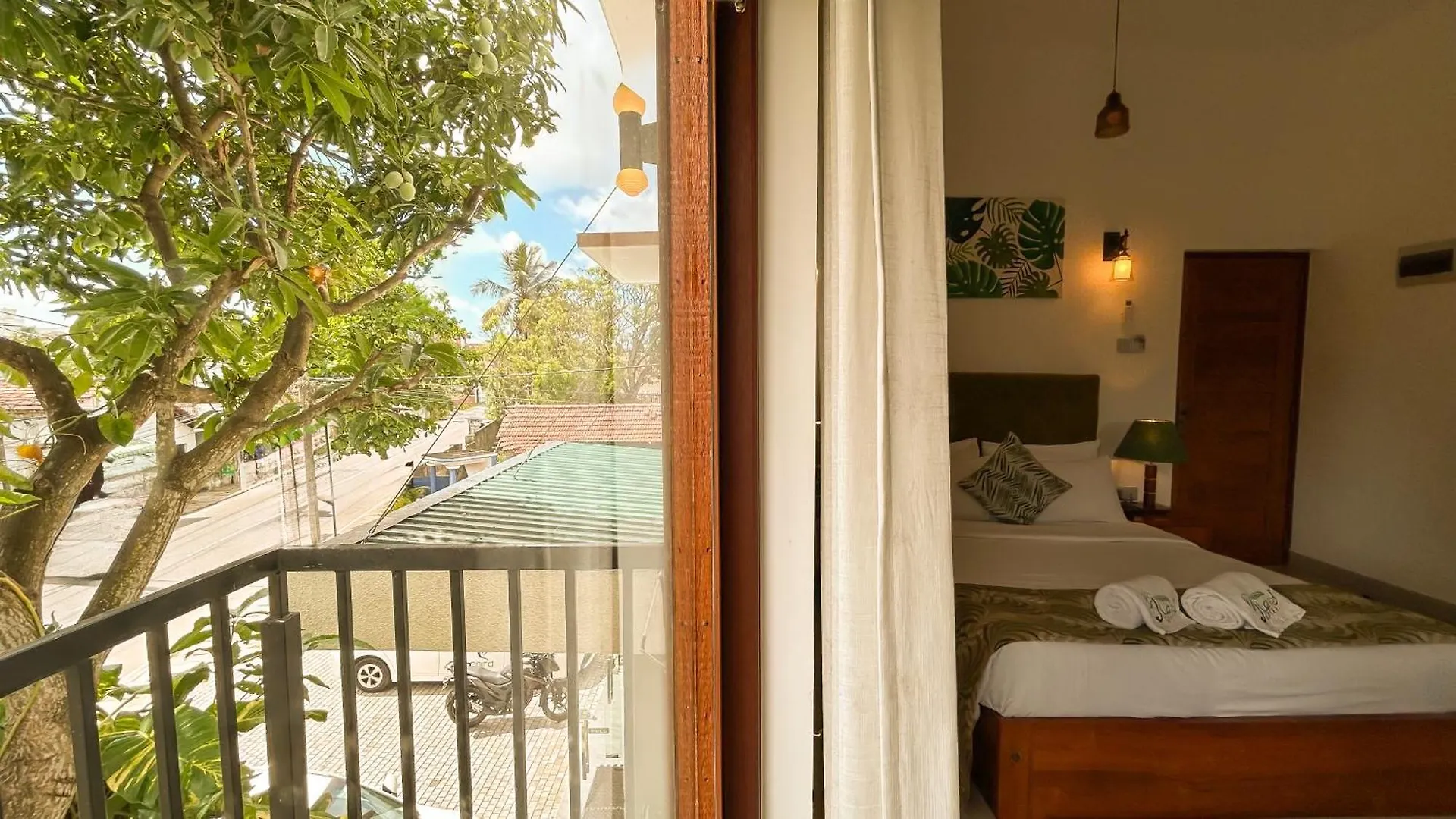 נגומבו J Leaf Hotel By Blue Bird