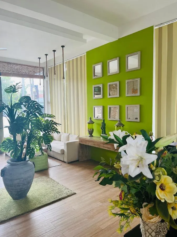 J Leaf Hotel By Blue Bird Negombo 3*,  Sri Lanka