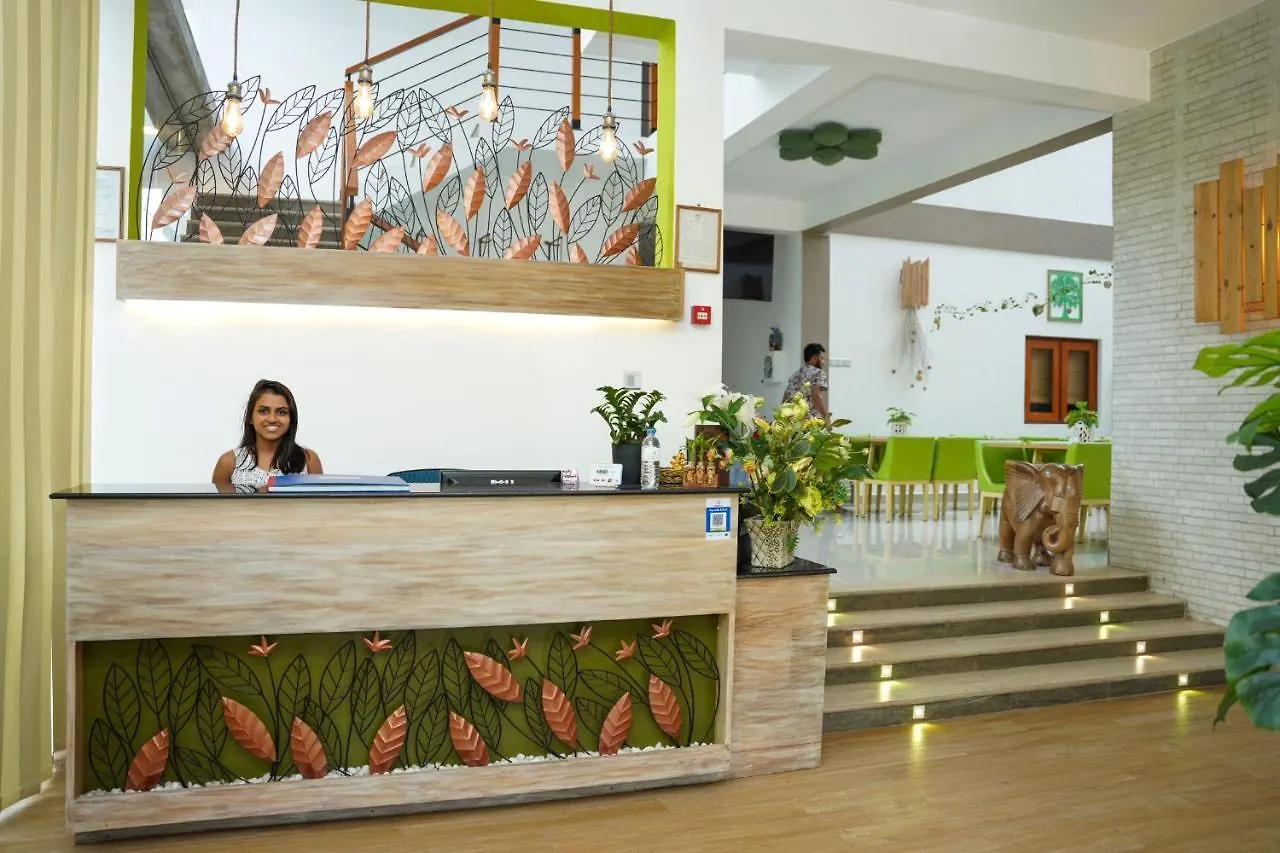 J Leaf Hotel By Blue Bird Negombo 3*,  Sri Lanka
